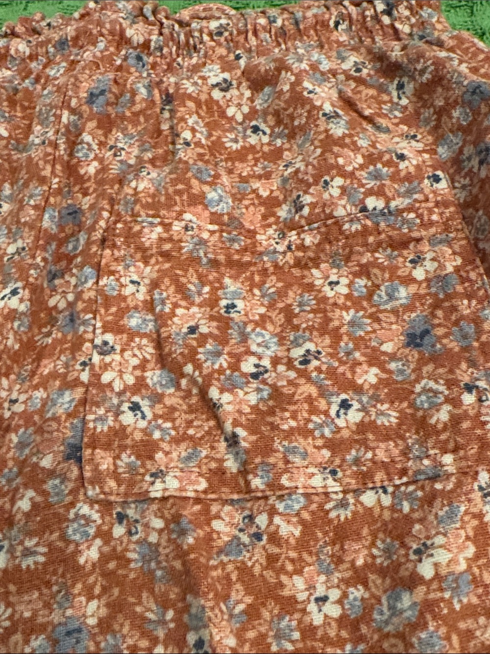 Rewind Rust Floral Drawstring Shorts - Picture 5 of 7